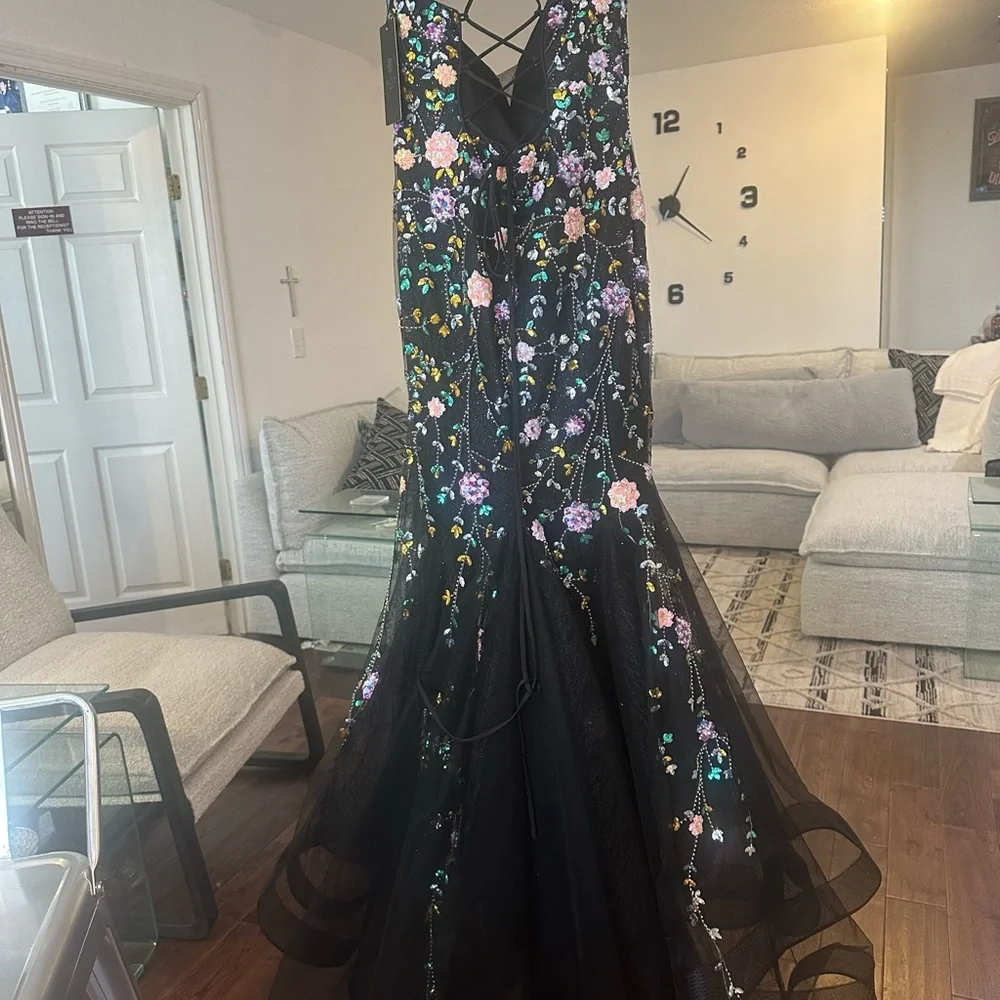Beautiful, prom,wedding, or Prom dress. - Picture 7 of 14
